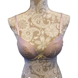 Victoria's Secret Bra 32 C Full Coverage Pink Lace Trim‎ Padded